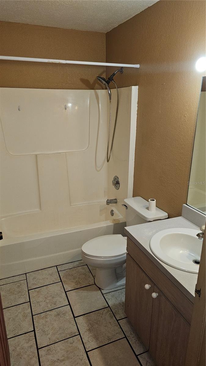 10320 WAUCHULA RD, MYAKKA CITY, FL, 34251