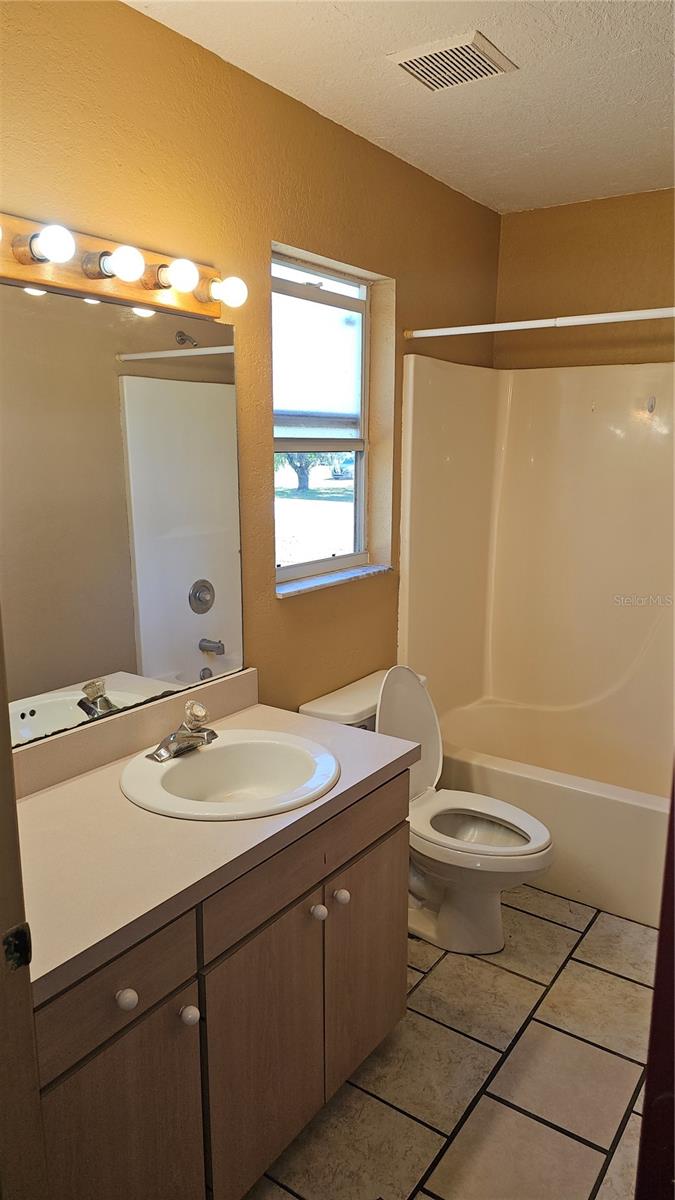 10320 WAUCHULA RD, MYAKKA CITY, FL, 34251