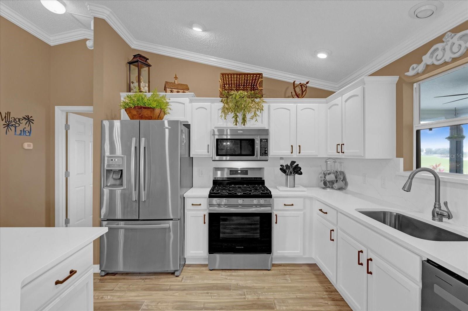1755 LAKEWOOD DR, THE VILLAGES, FL, 32162
