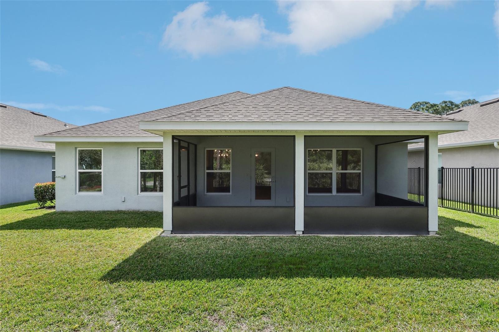 819 NE WHISTLING DUCK WAY, PORT ST LUCIE, FL, 34983