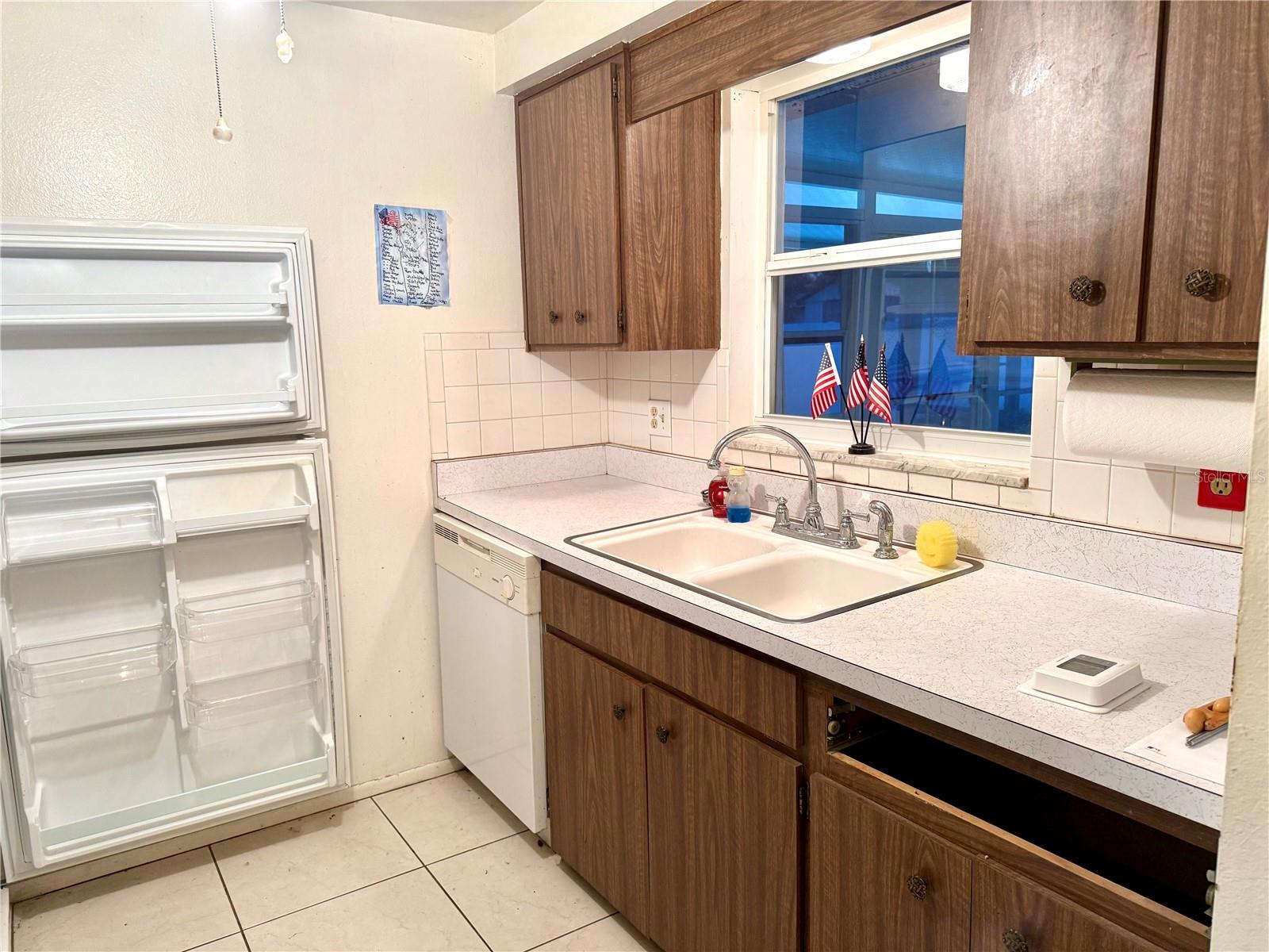 1620 VALENCIA DR E, LARGO, FL, 33778