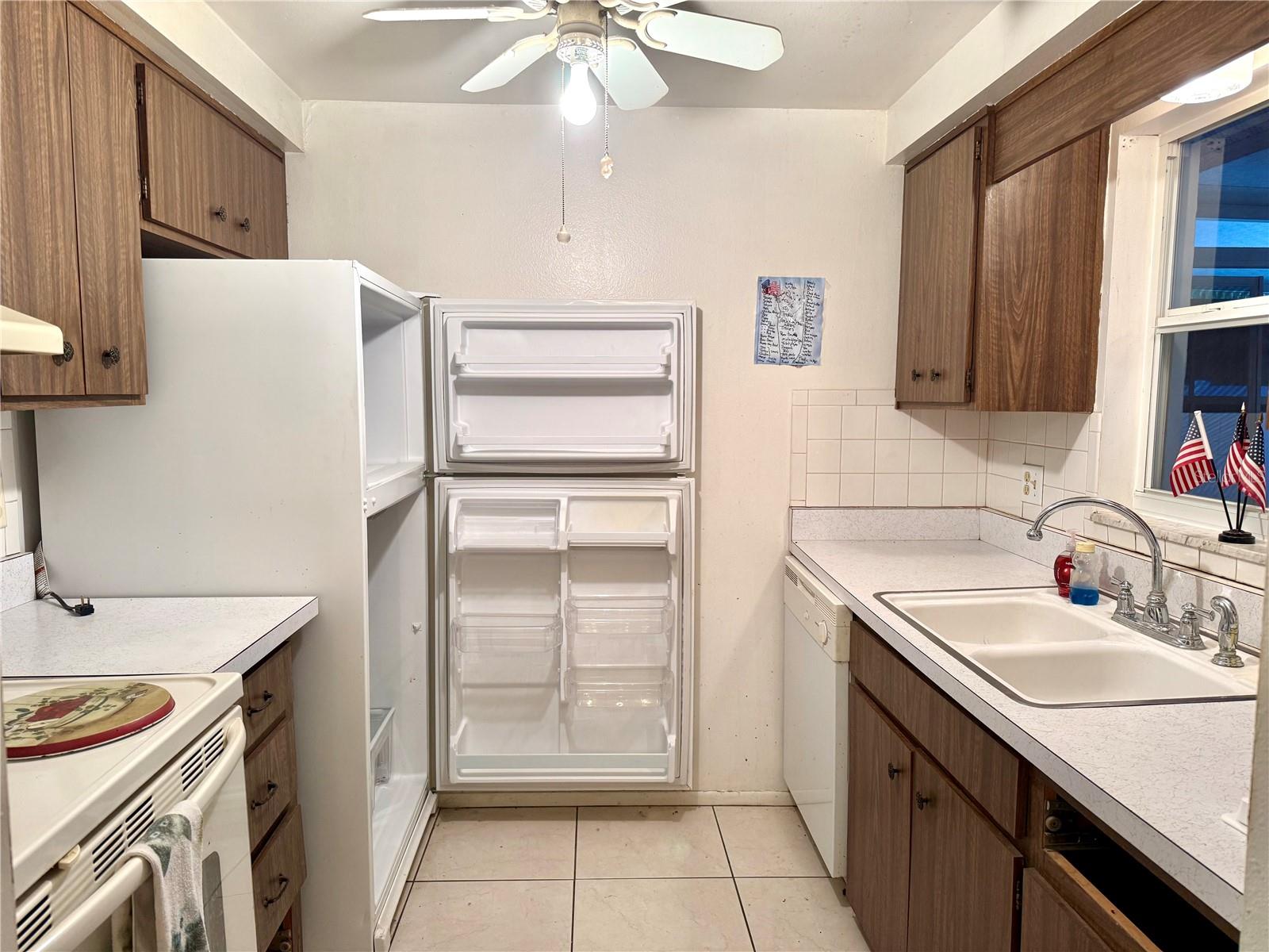 1620 VALENCIA DR E, LARGO, FL, 33778