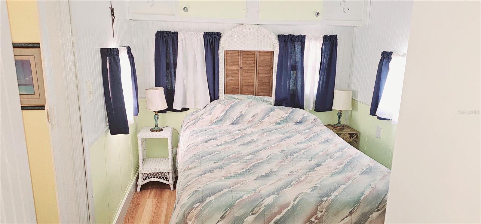 A4642270 Property Photo