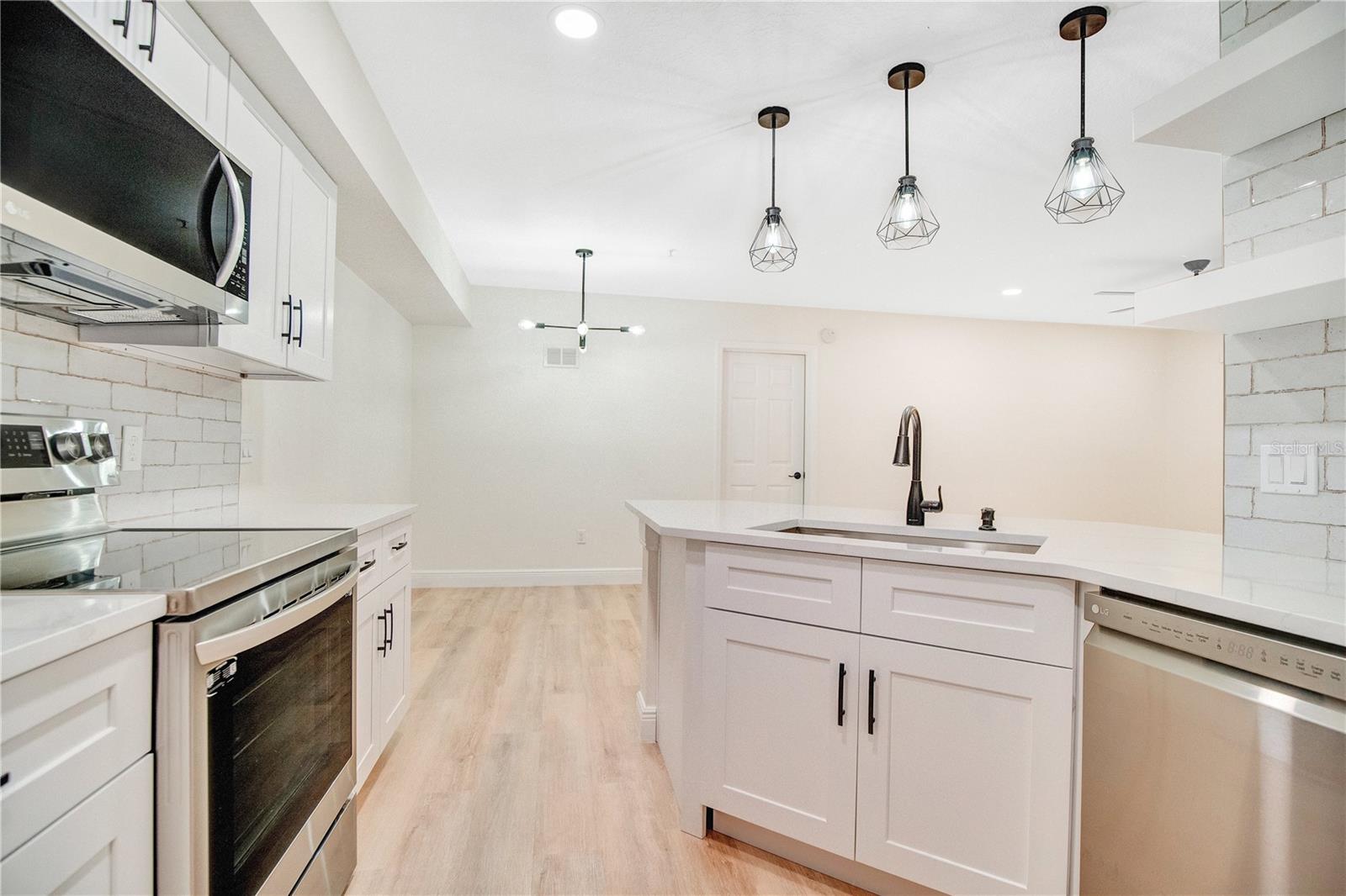 12602 CREST SPRINGS LN #1327, ORLANDO, FL, 32828