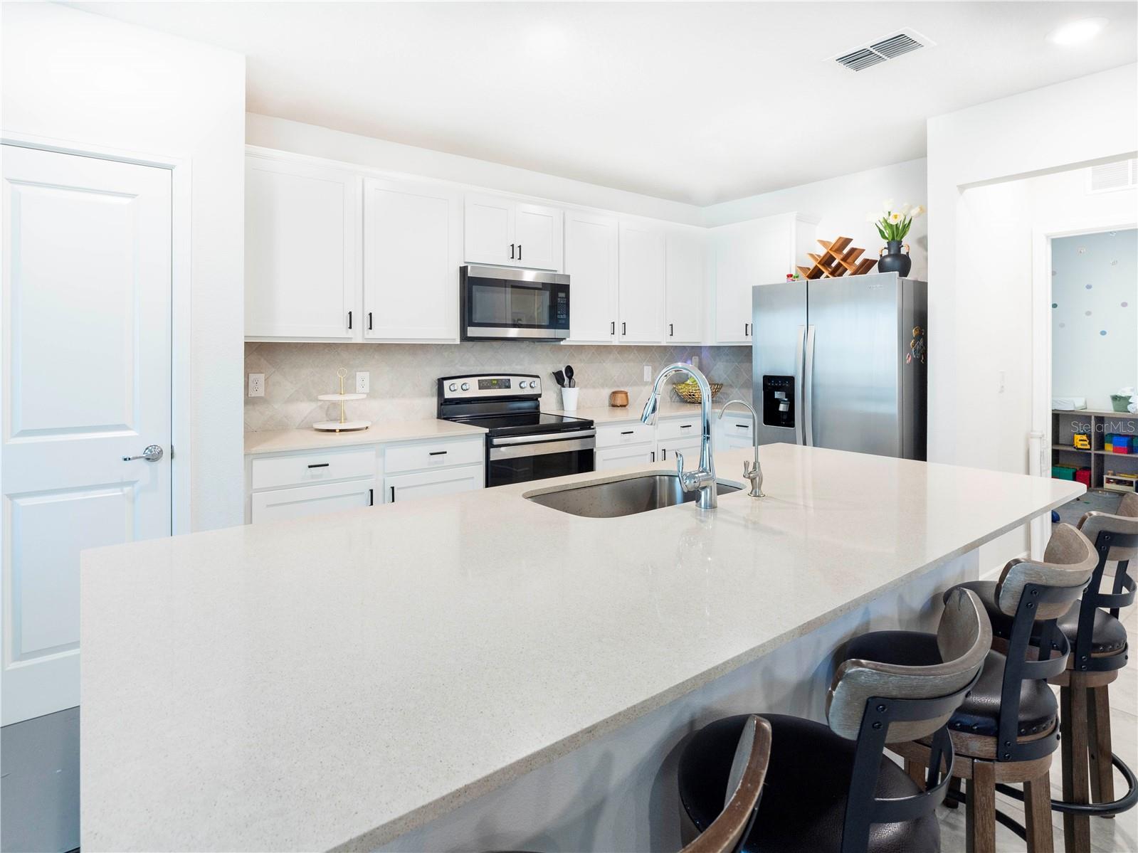 29922 MARQUETTE AVE, WESLEY CHAPEL, FL, 33545