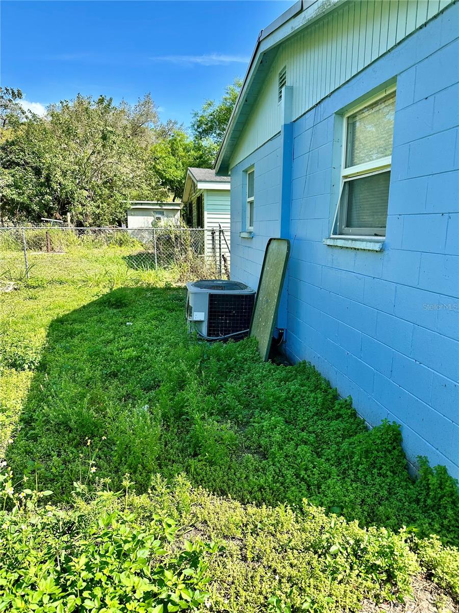 954 FORDSON AVE, LABELLE, FL, 33935