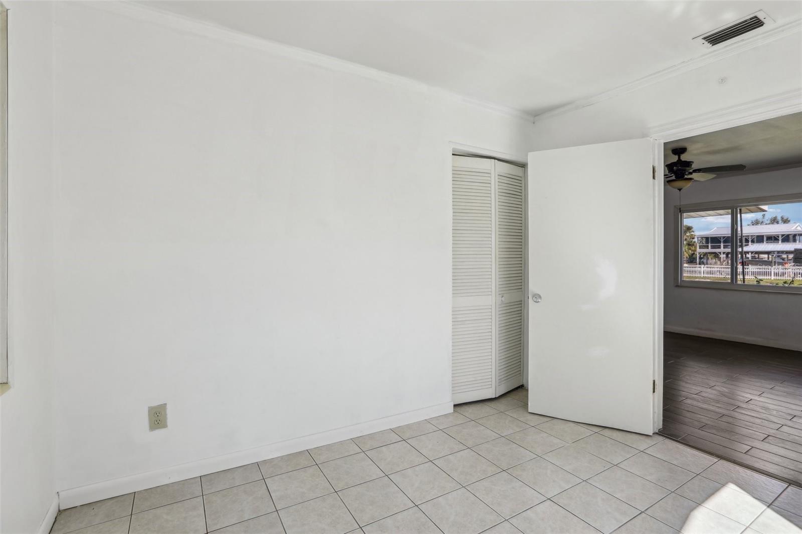 106 W NORTH BRANCH RD, RUSKIN, FL, 33570