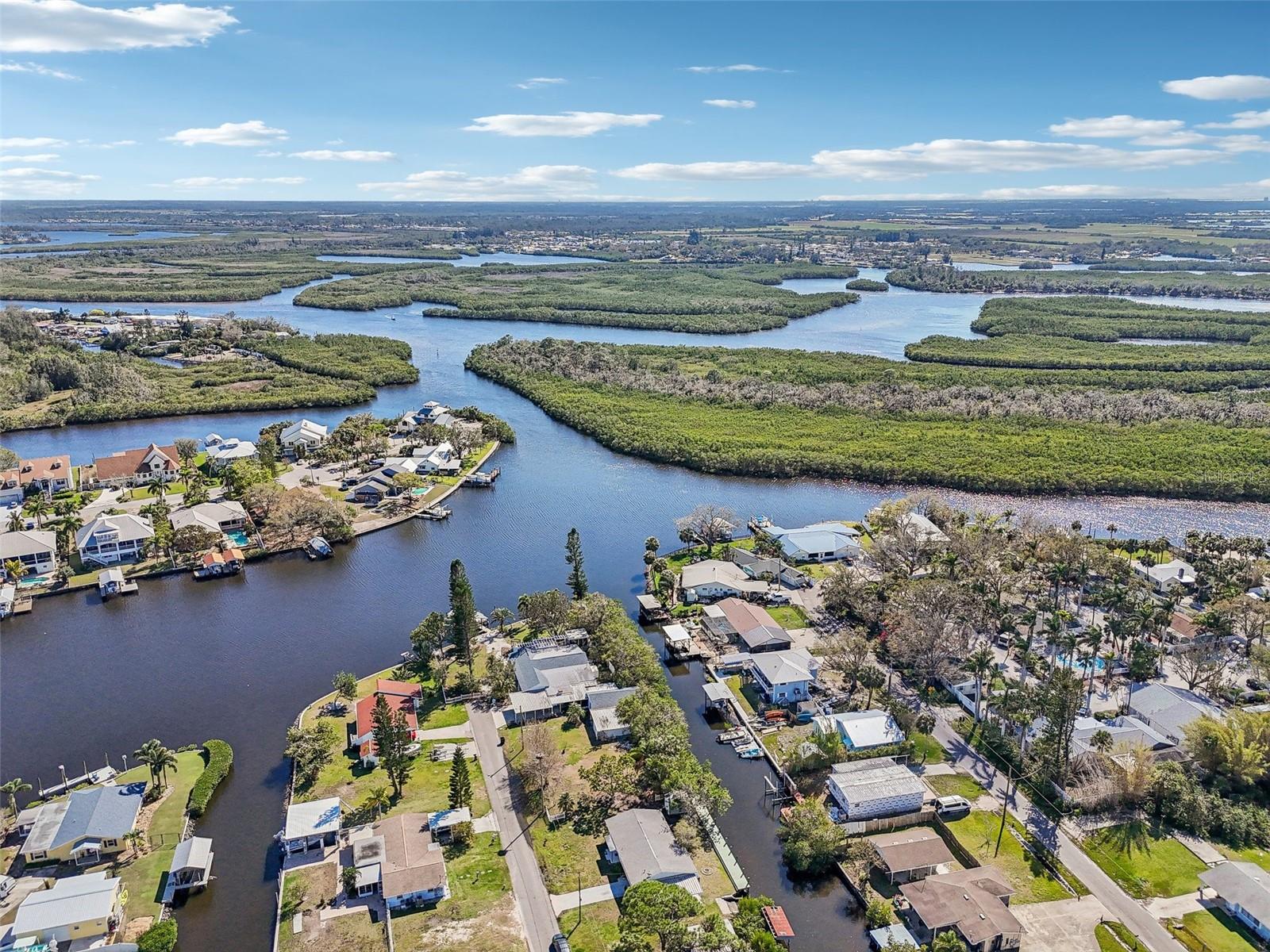 106 W NORTH BRANCH RD, RUSKIN, FL, 33570