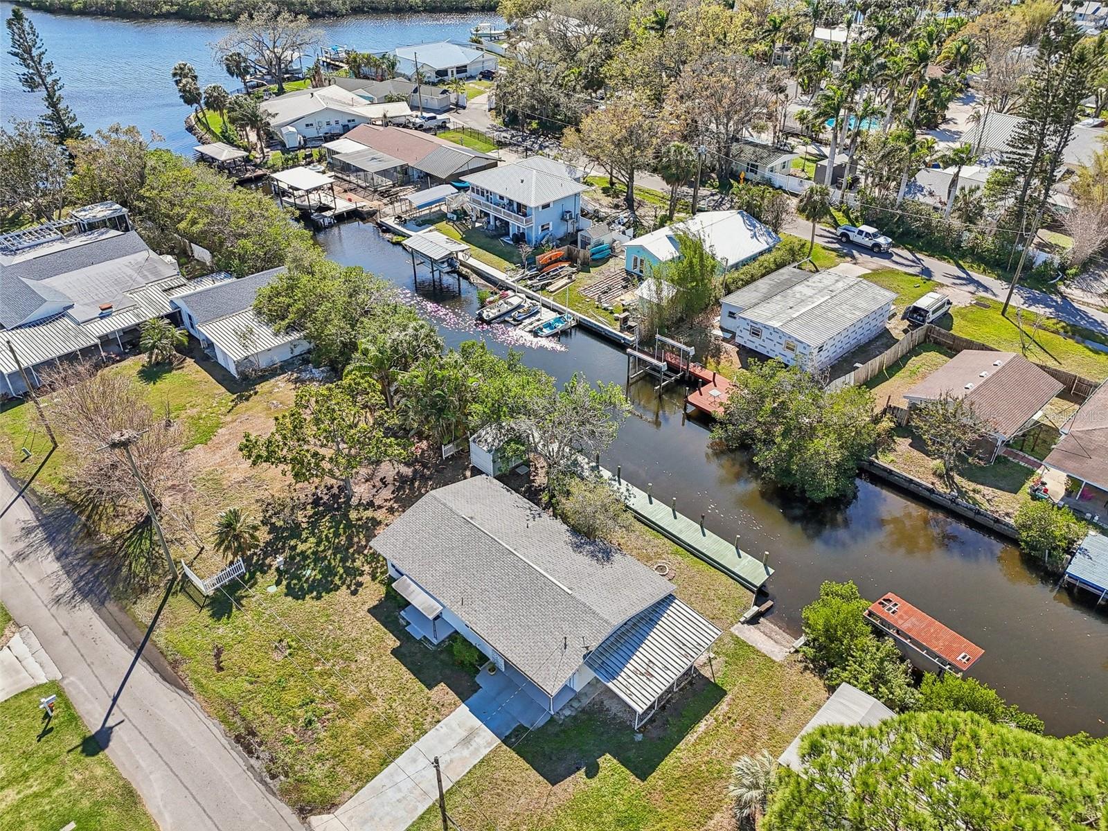 106 W NORTH BRANCH RD, RUSKIN, FL, 33570