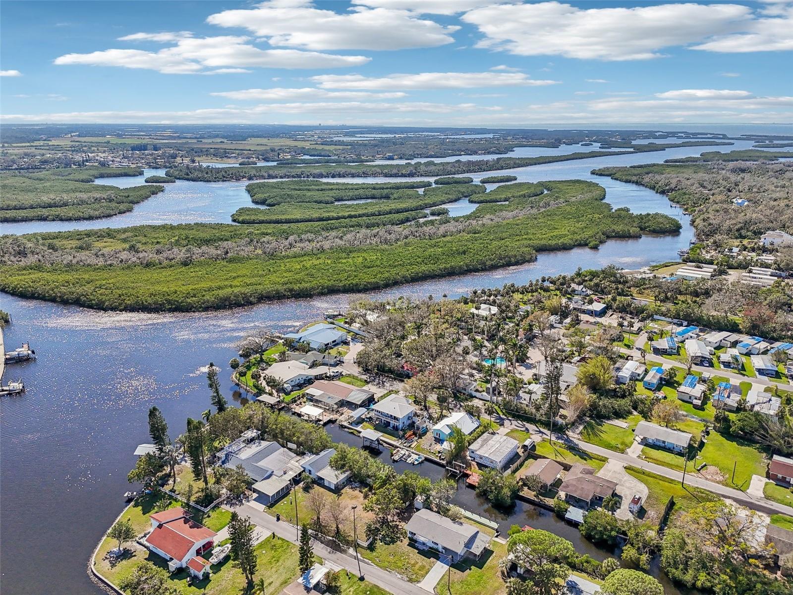 106 W NORTH BRANCH RD, RUSKIN, FL, 33570