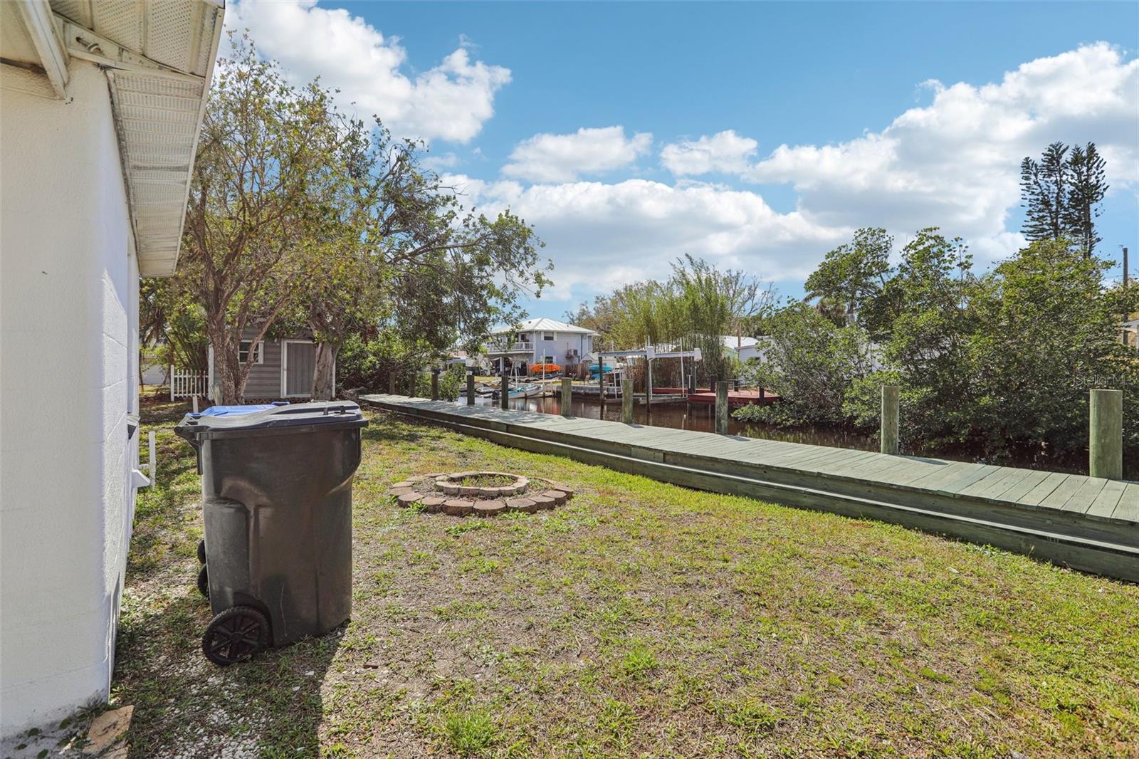 106 W NORTH BRANCH RD, RUSKIN, FL, 33570