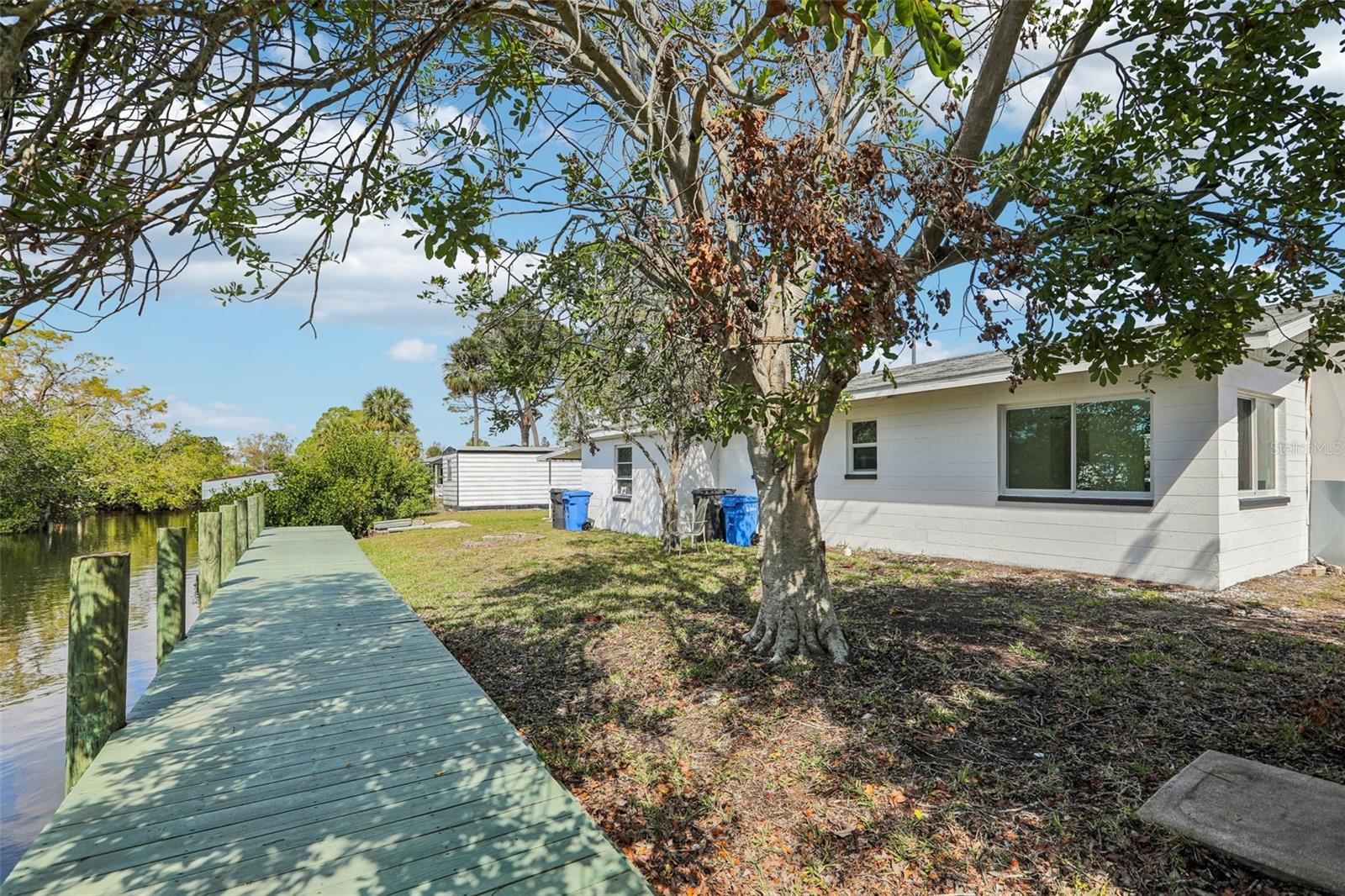 106 W NORTH BRANCH RD, RUSKIN, FL, 33570
