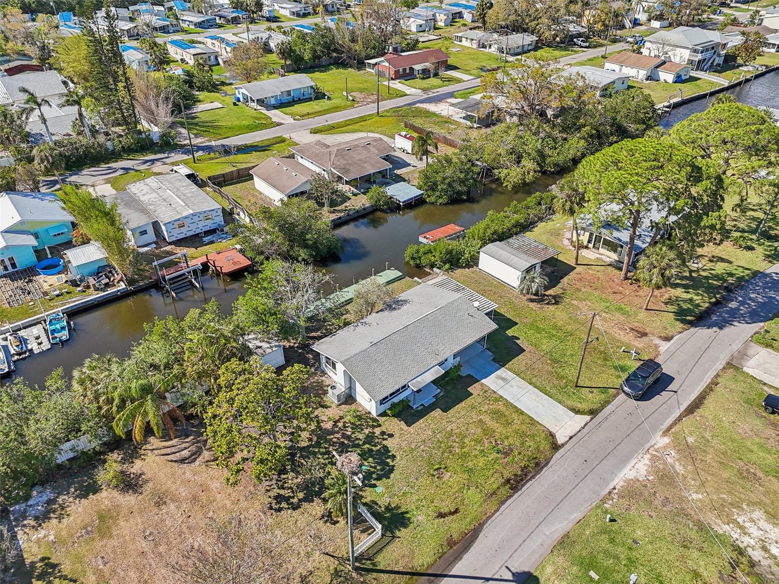 106 W NORTH BRANCH RD, RUSKIN, FL, 33570
