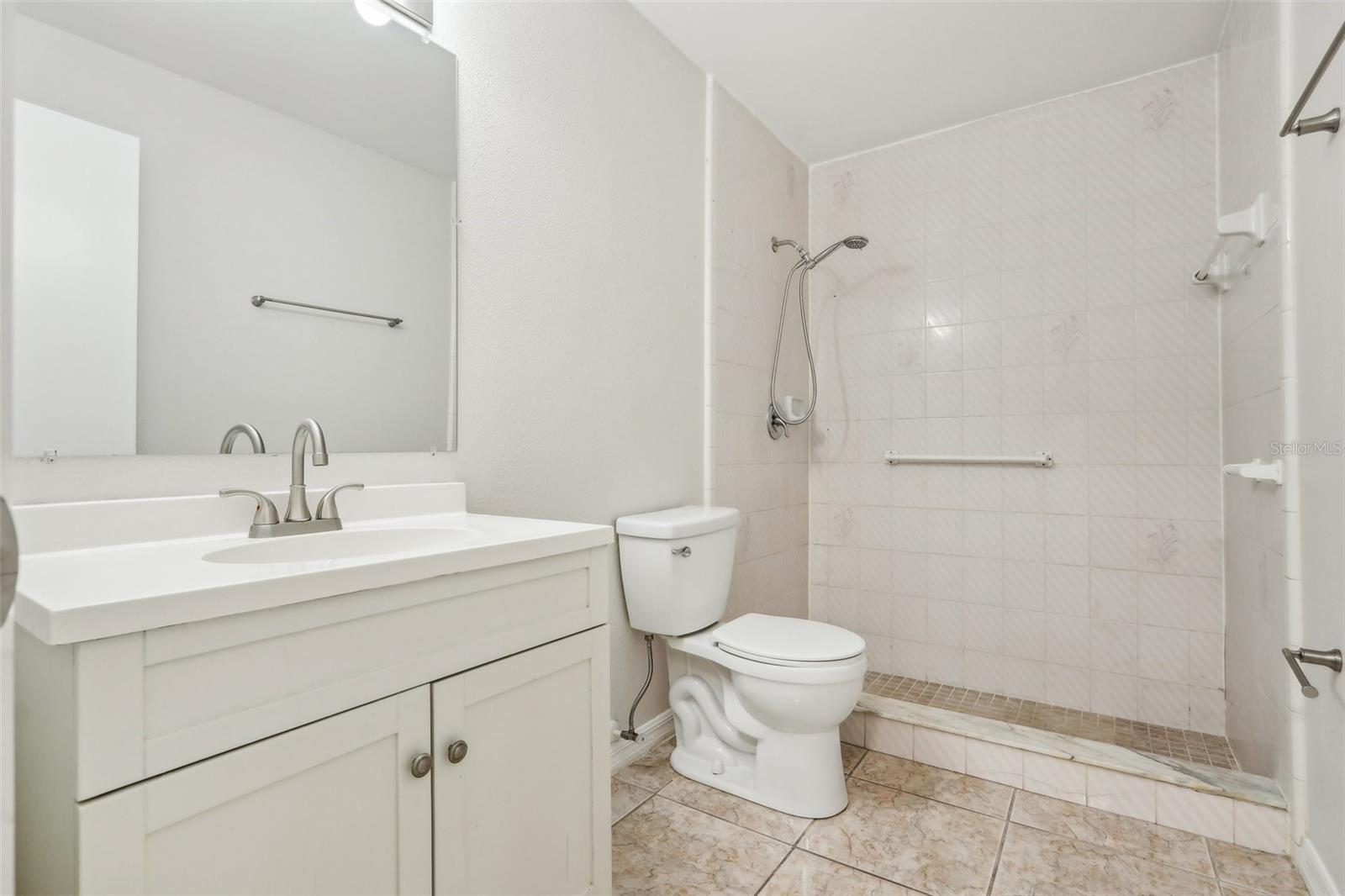9868 FLYNT CIR, ORLANDO, FL, 32825