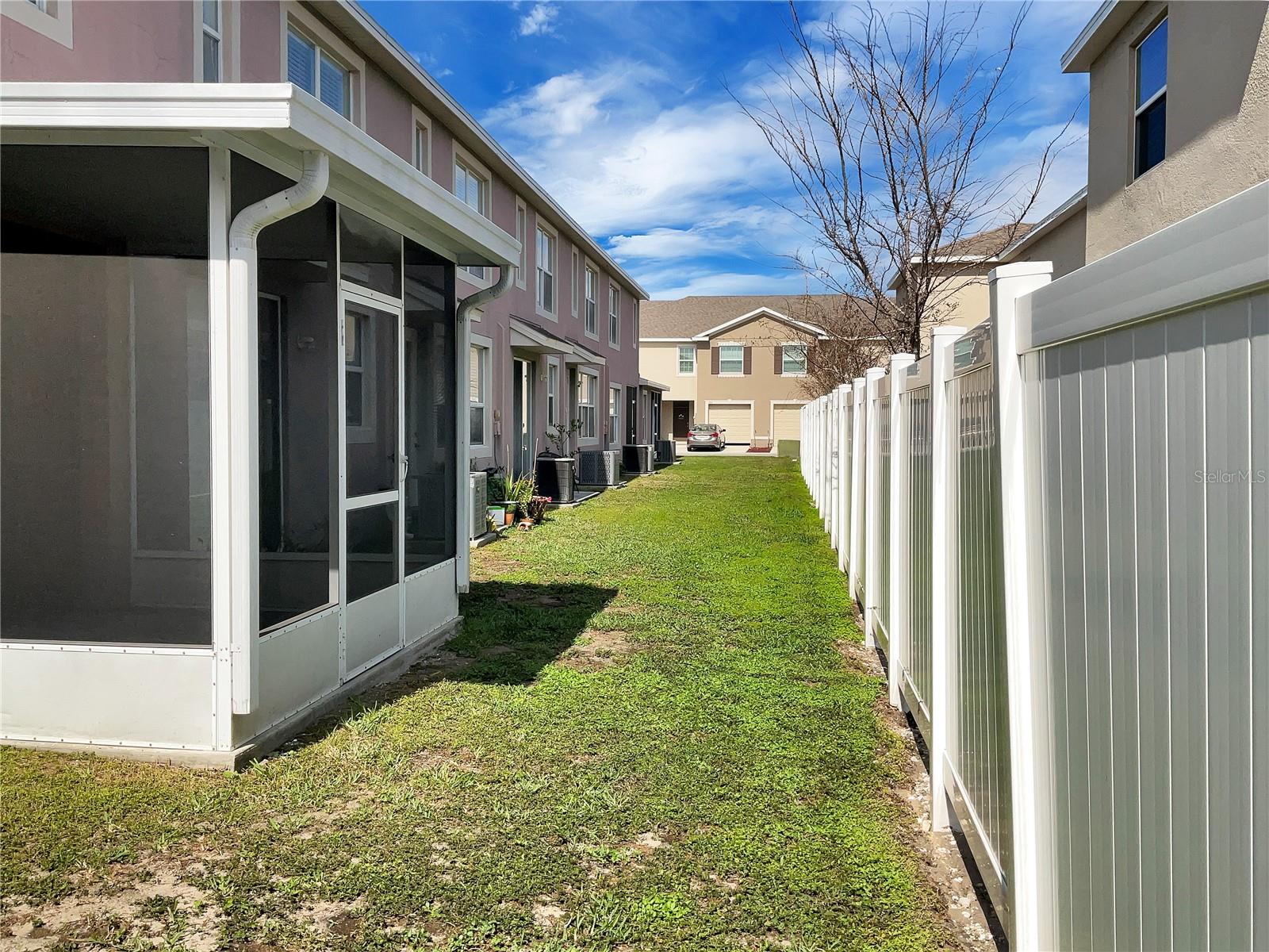 523 GLENN CROSS DR, RUSKIN, FL, 33570