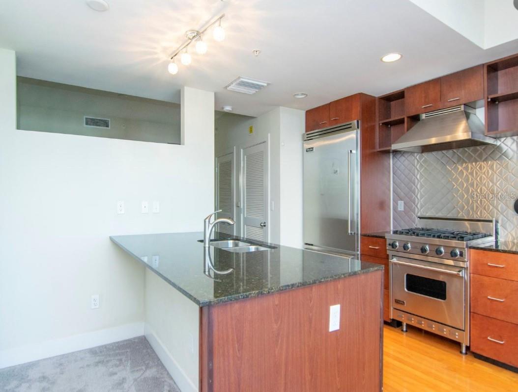 1120 E KENNEDY BLVD #720, TAMPA, FL, 33602