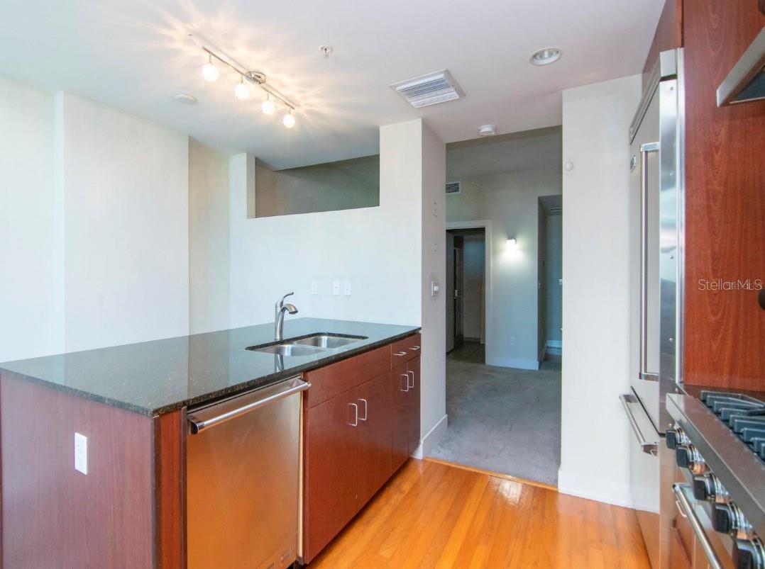 1120 E KENNEDY BLVD #720, TAMPA, FL, 33602