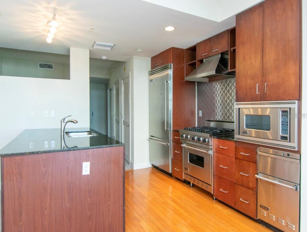 1120 E KENNEDY BLVD #720, TAMPA, FL, 33602