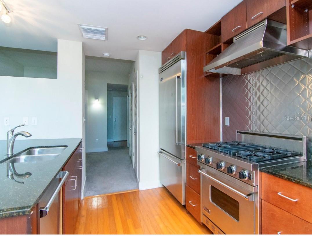 1120 E KENNEDY BLVD #720, TAMPA, FL, 33602