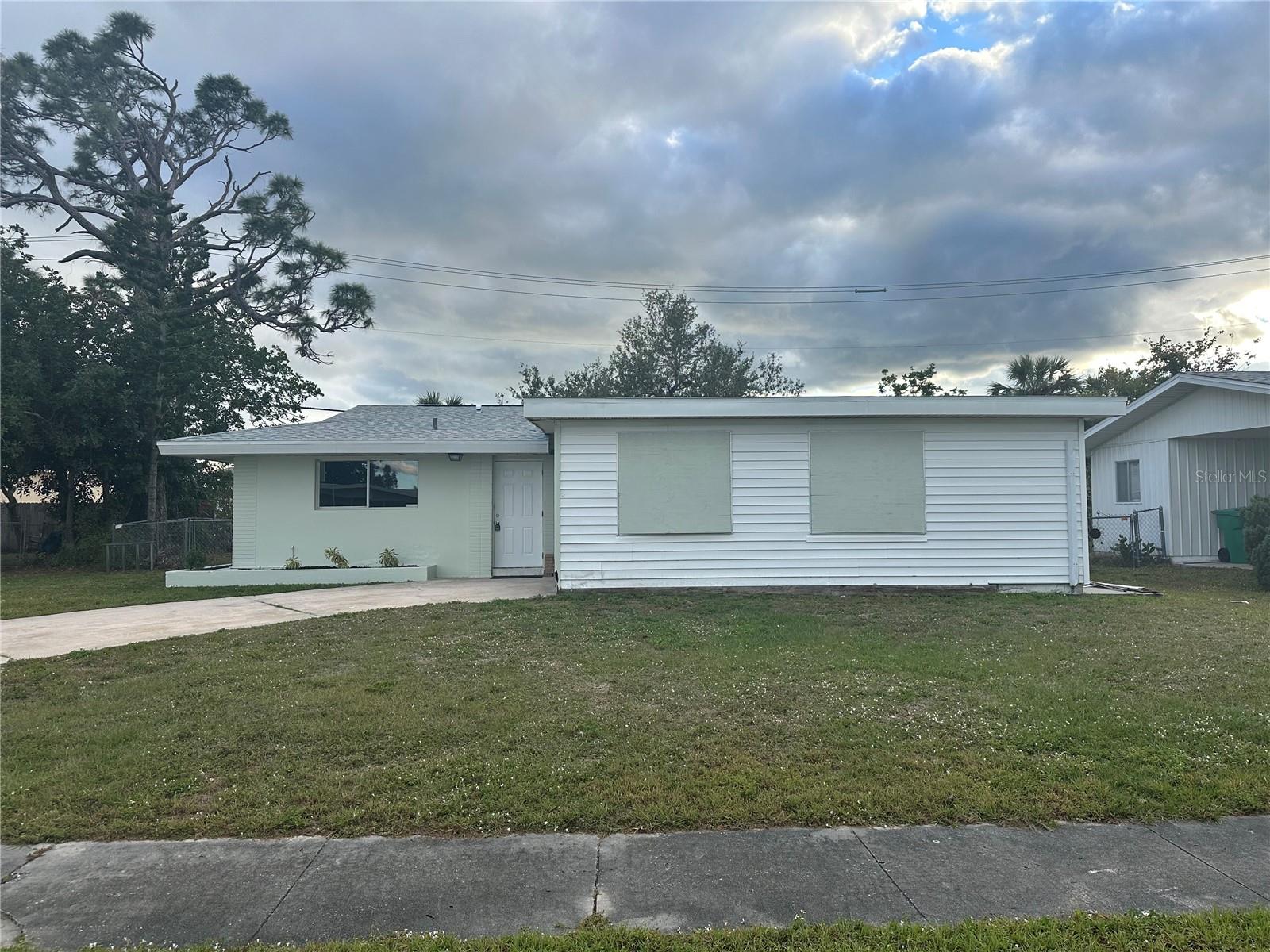 2585 EDNOR ST, PORT CHARLOTTE, FL, 33952