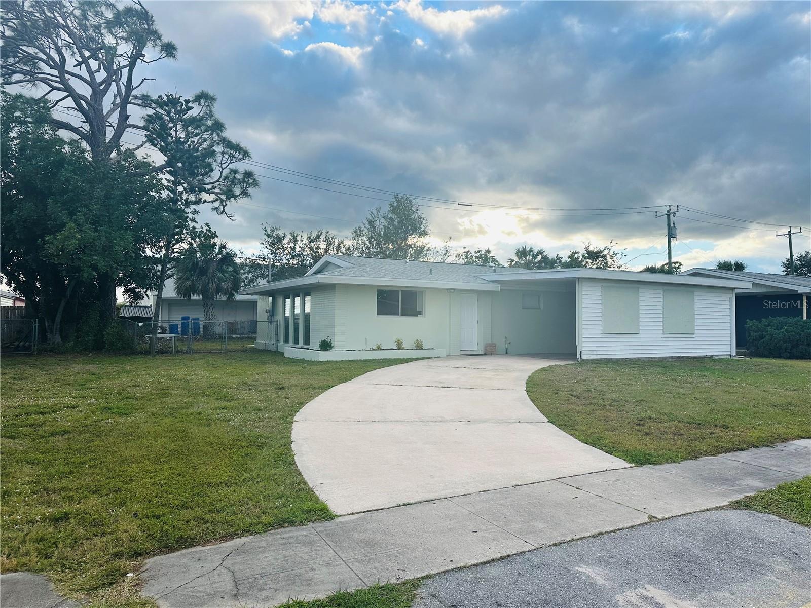 2585 EDNOR ST, PORT CHARLOTTE, FL, 33952