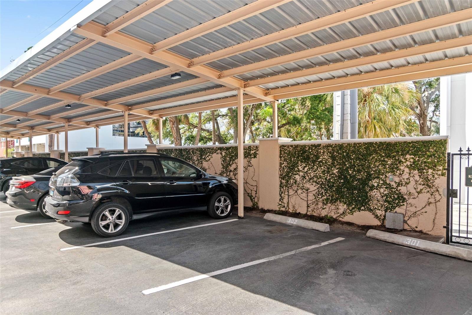 525 N ORANGE AVE #302, SARASOTA, FL, 34236