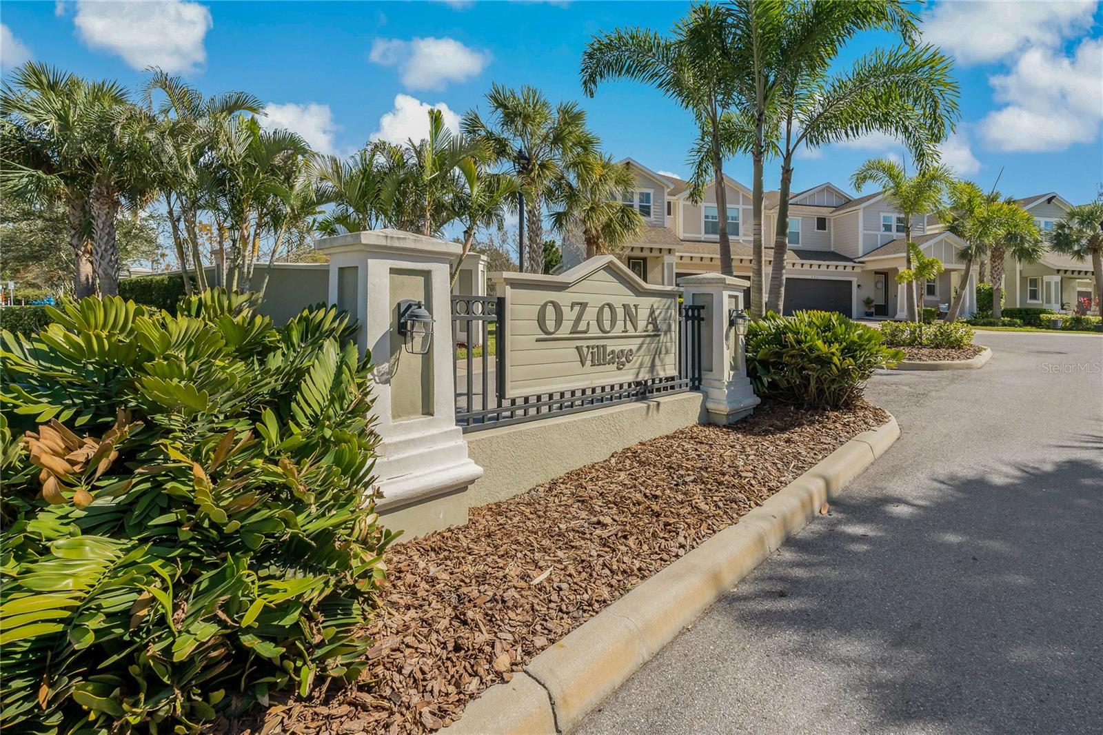 582 OZONA VILLAGE DR, PALM HARBOR, FL, 34683