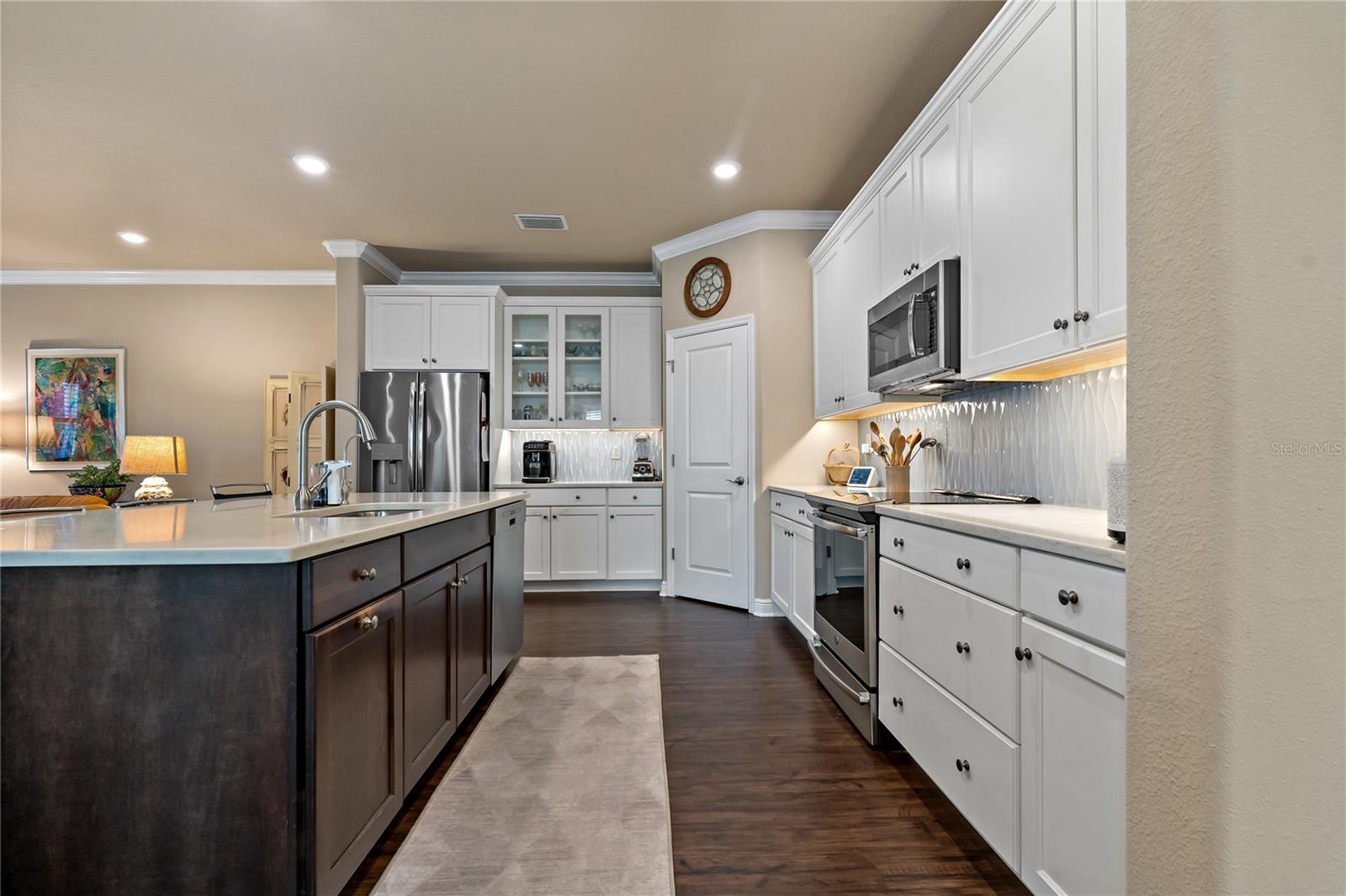 582 OZONA VILLAGE DR, PALM HARBOR, FL, 34683