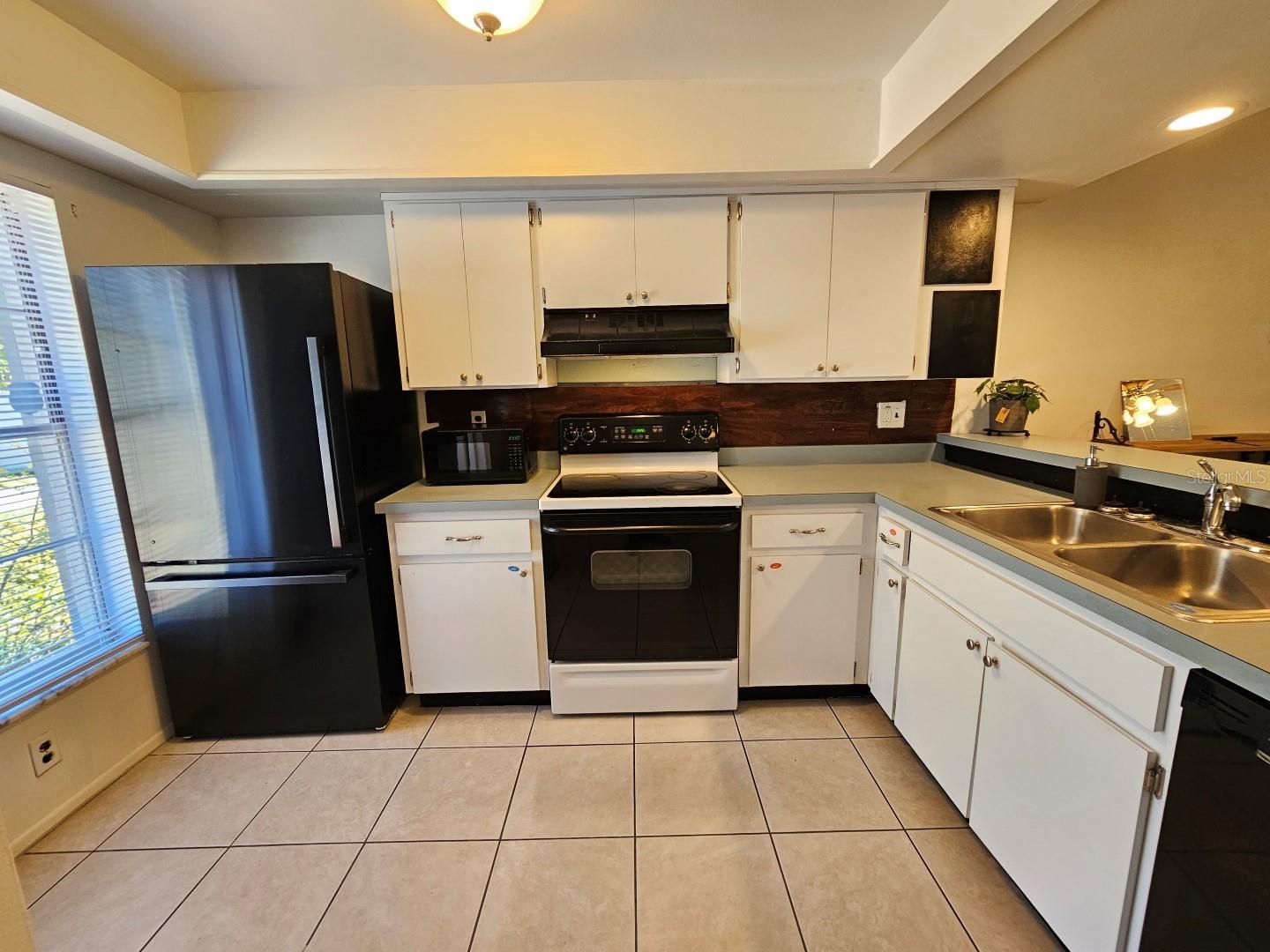 5157 GAINSVILLE DR, TEMPLE TERRACE, FL, 33617