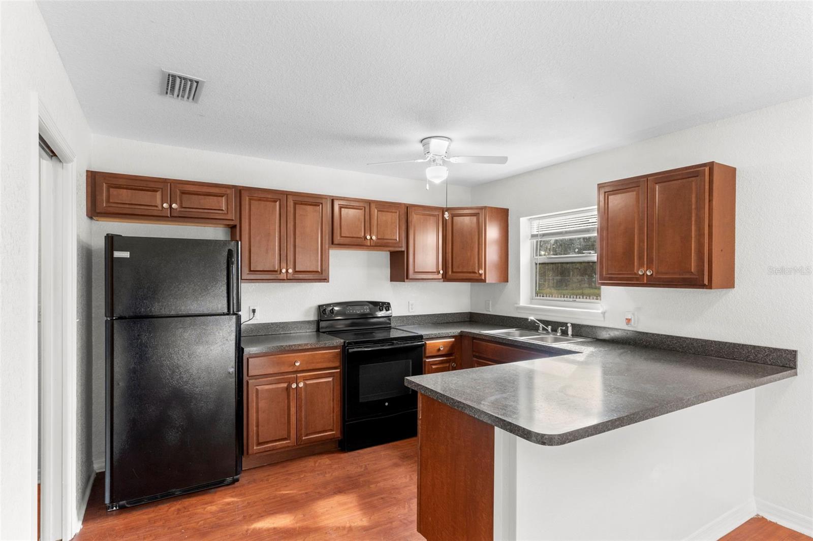 1925 N COMBEE RD, LAKELAND, FL, 33801