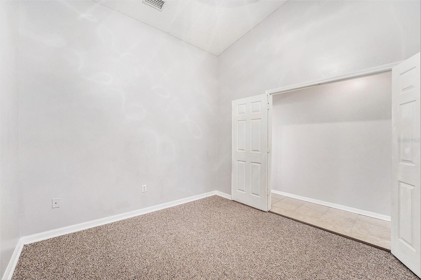 630 KENSINGTON LAKE CIR, BRANDON, FL, 33511