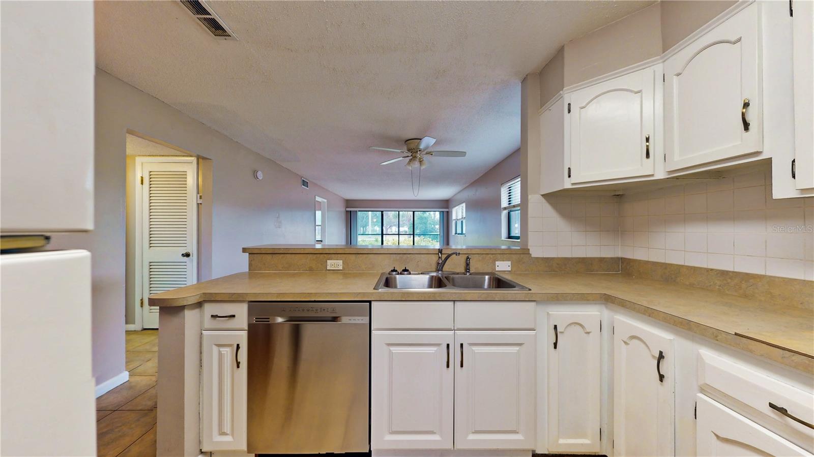 701 N INDIAN RIVER DR #107, FORT PIERCE, FL, 34950