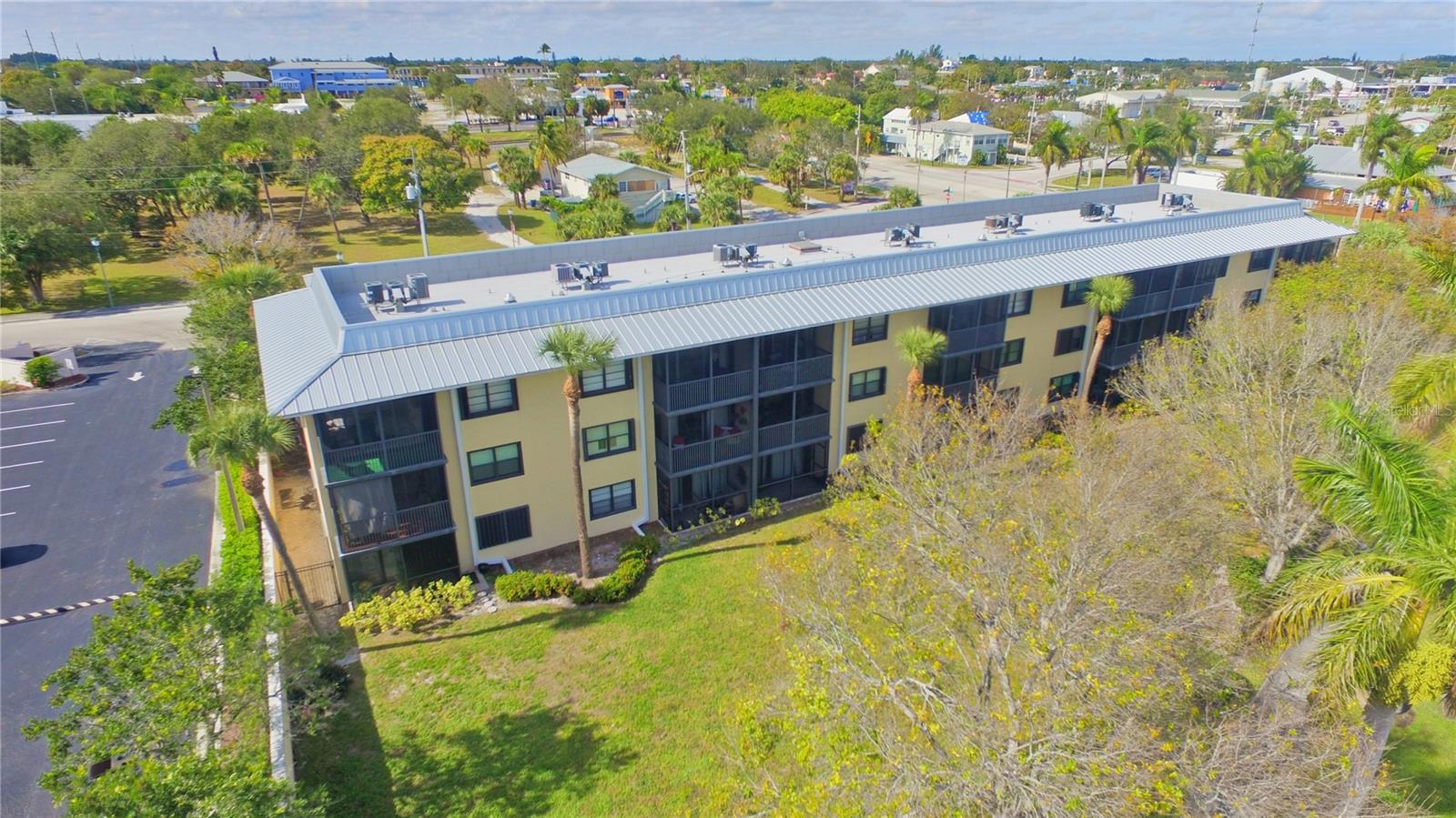 701 N INDIAN RIVER DR #107, FORT PIERCE, FL, 34950