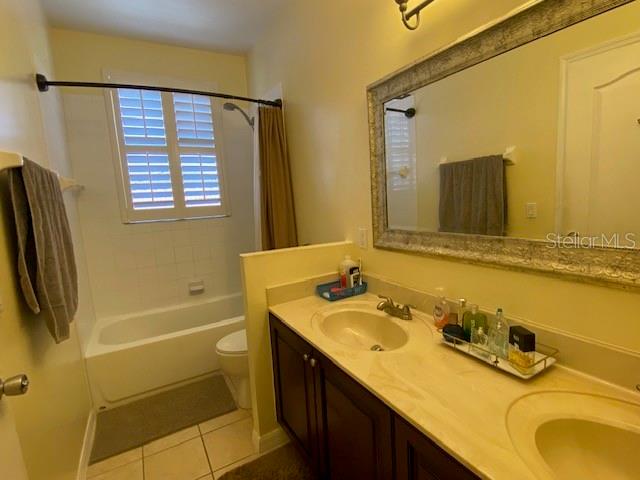 2720 BLUE CYPRESS LAKE CT, CAPE CORAL, FL, 33909