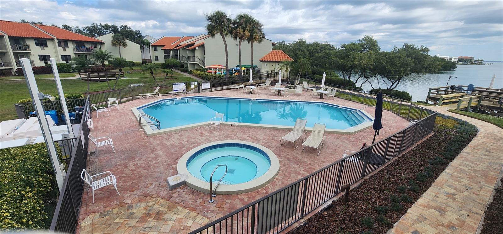 1515 PINELLAS BAYWAY S #17, TIERRA VERDE, FL, 33715
