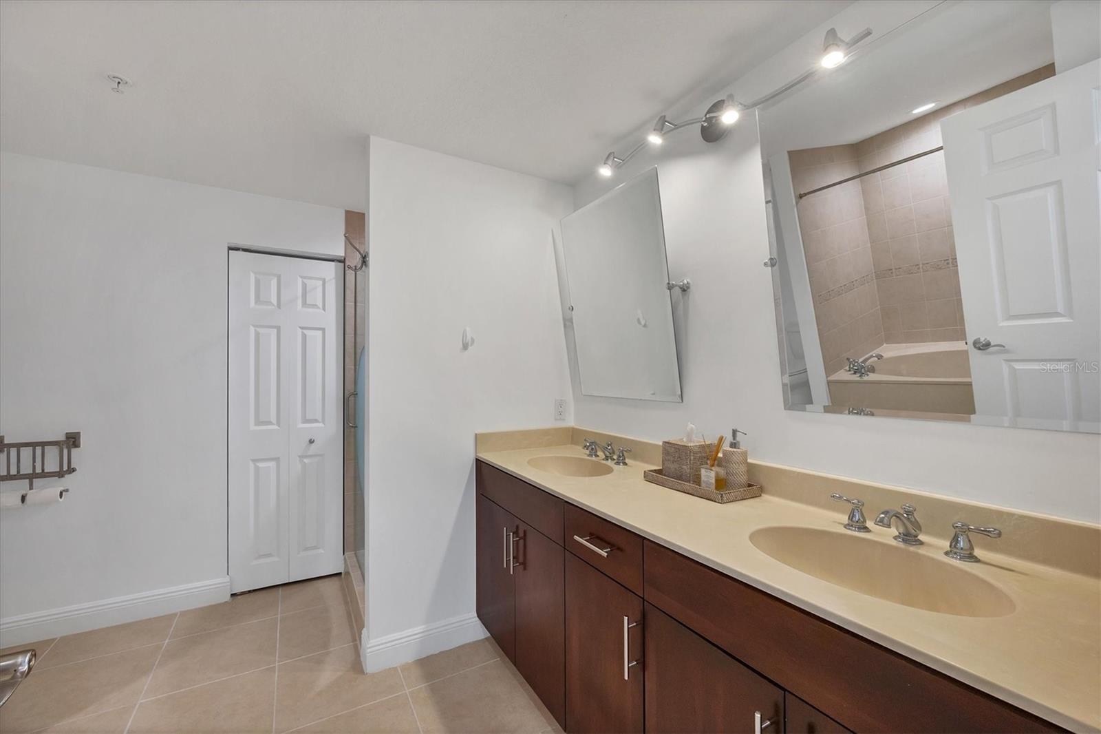 800 N TAMIAMI TRL #509, SARASOTA, FL, 34236