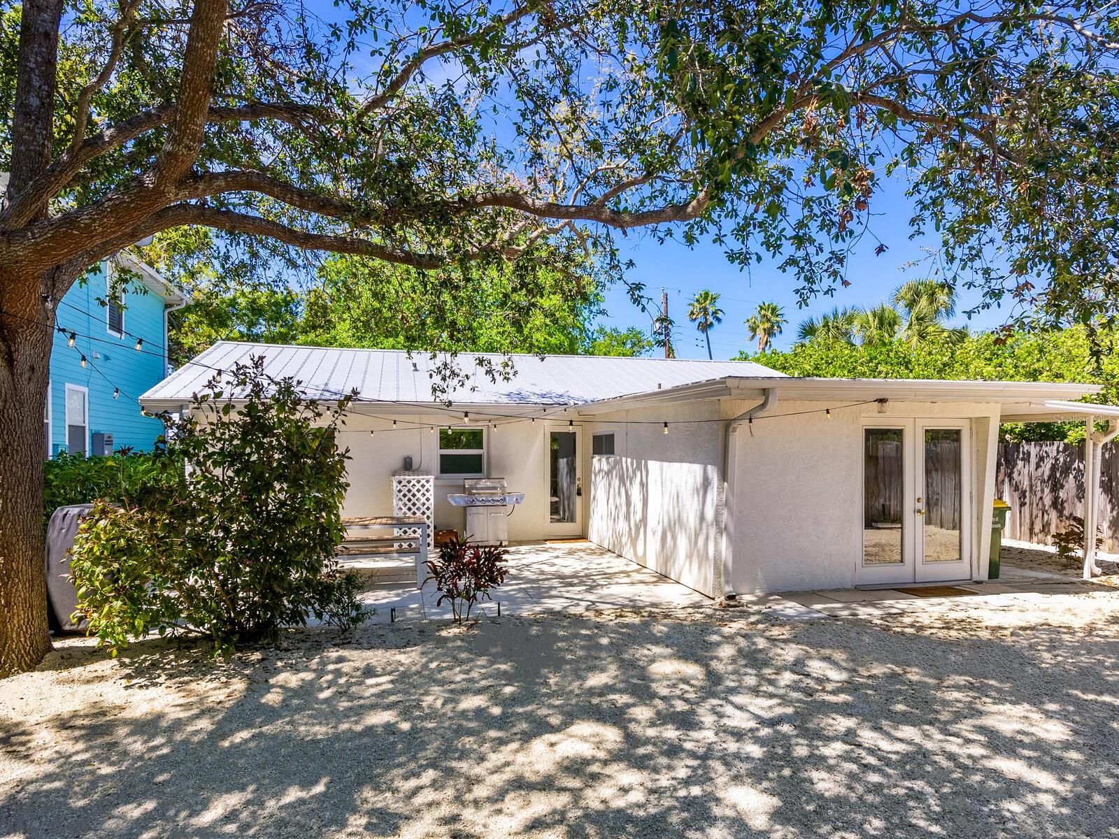 3629 ALMERIA AVE, SARASOTA, FL, 34239