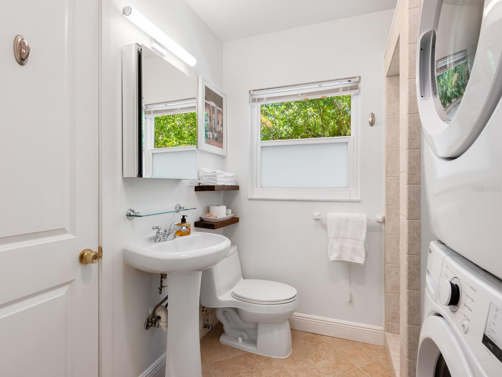 3629 ALMERIA AVE, SARASOTA, FL, 34239