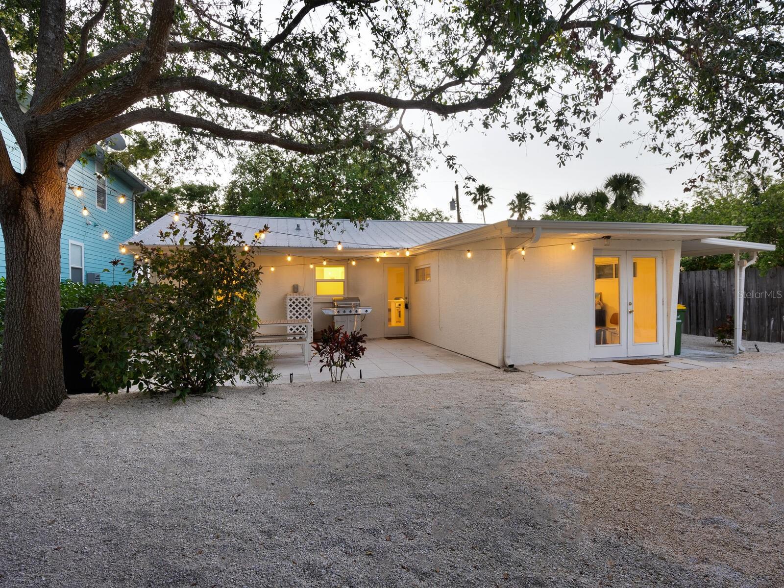 3629 ALMERIA AVE, SARASOTA, FL, 34239