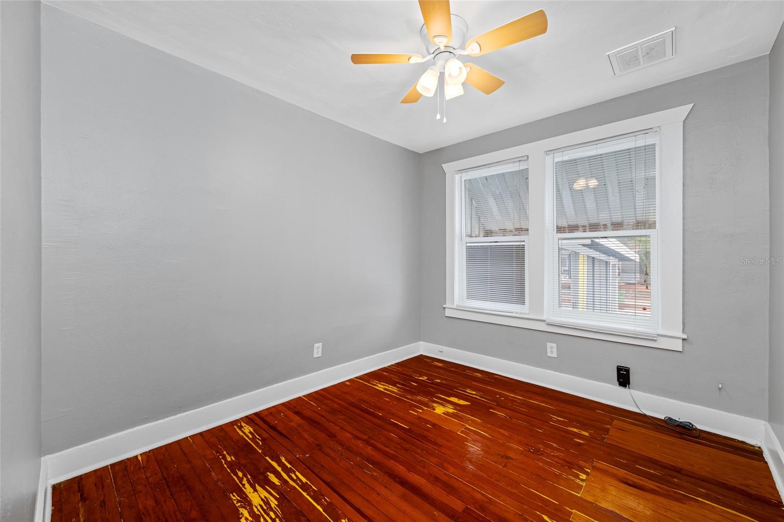 301 W WOODLAWN AVE, TAMPA, FL, 33603