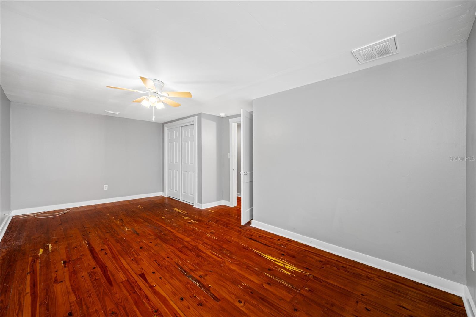301 W WOODLAWN AVE, TAMPA, FL, 33603