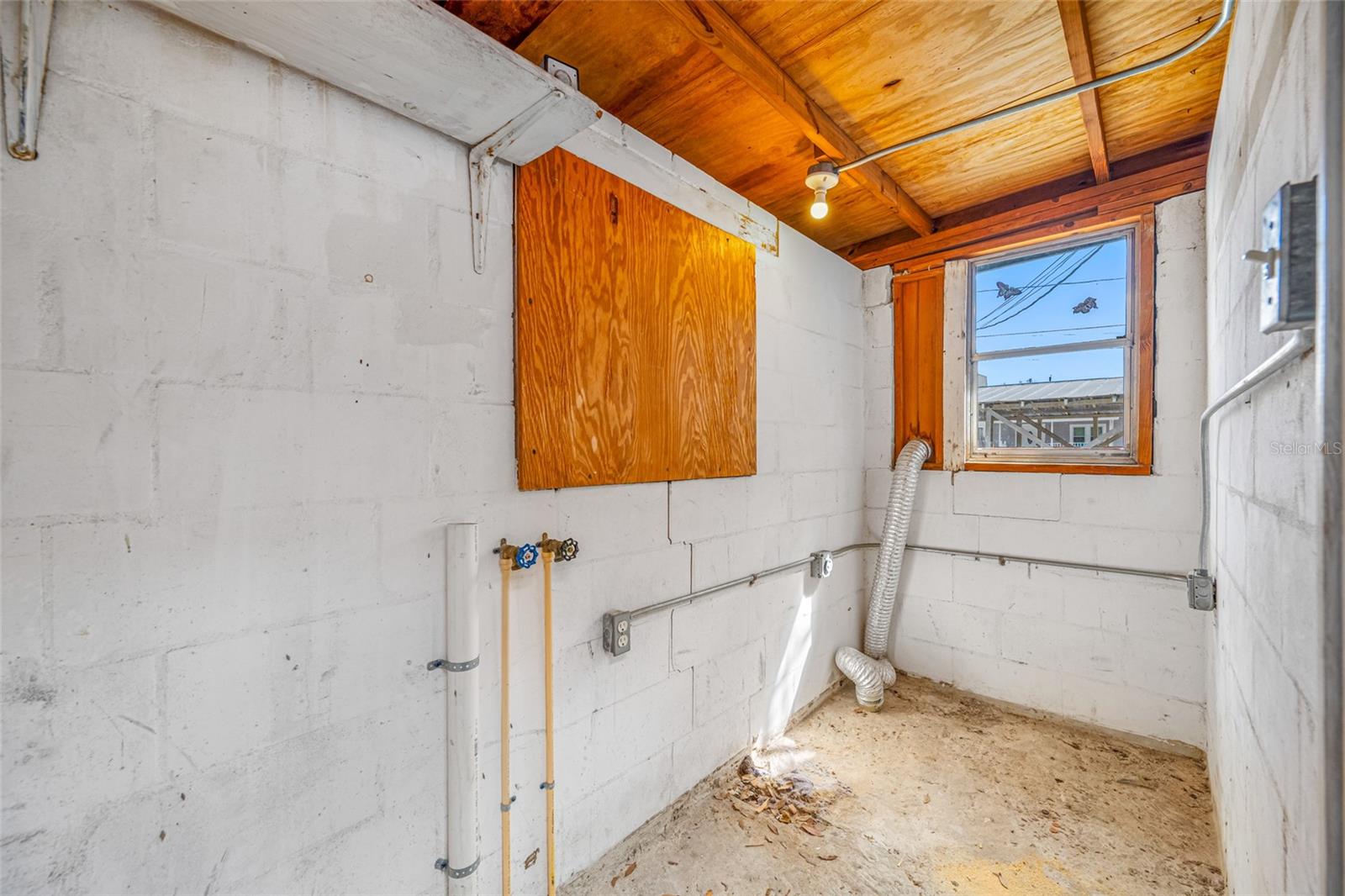 301 W WOODLAWN AVE, TAMPA, FL, 33603