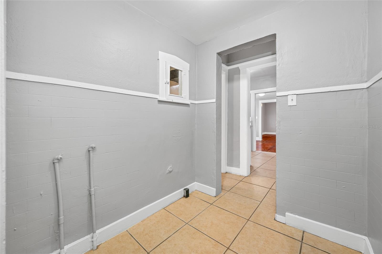 301 W WOODLAWN AVE, TAMPA, FL, 33603