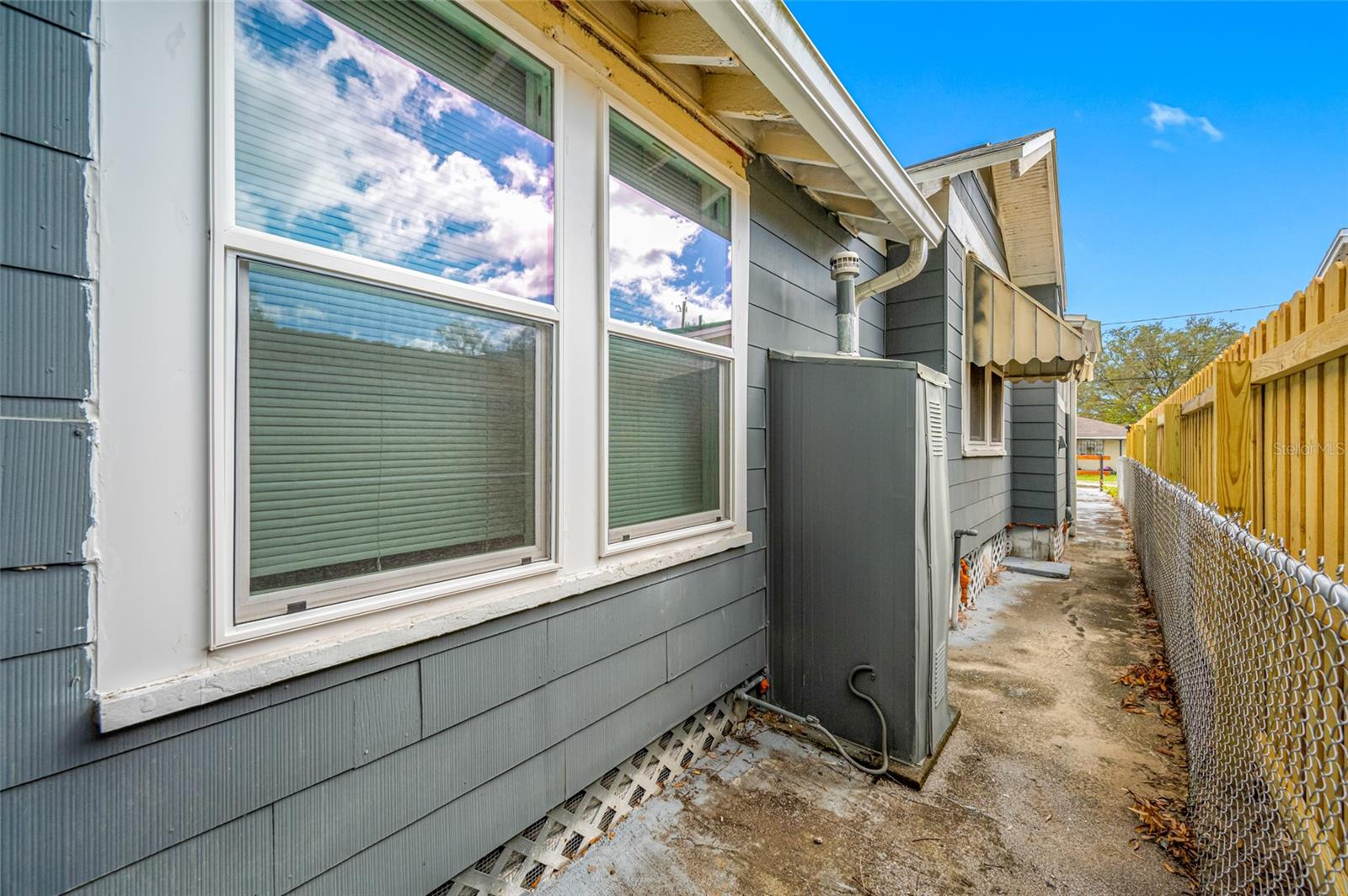 301 W WOODLAWN AVE, TAMPA, FL, 33603