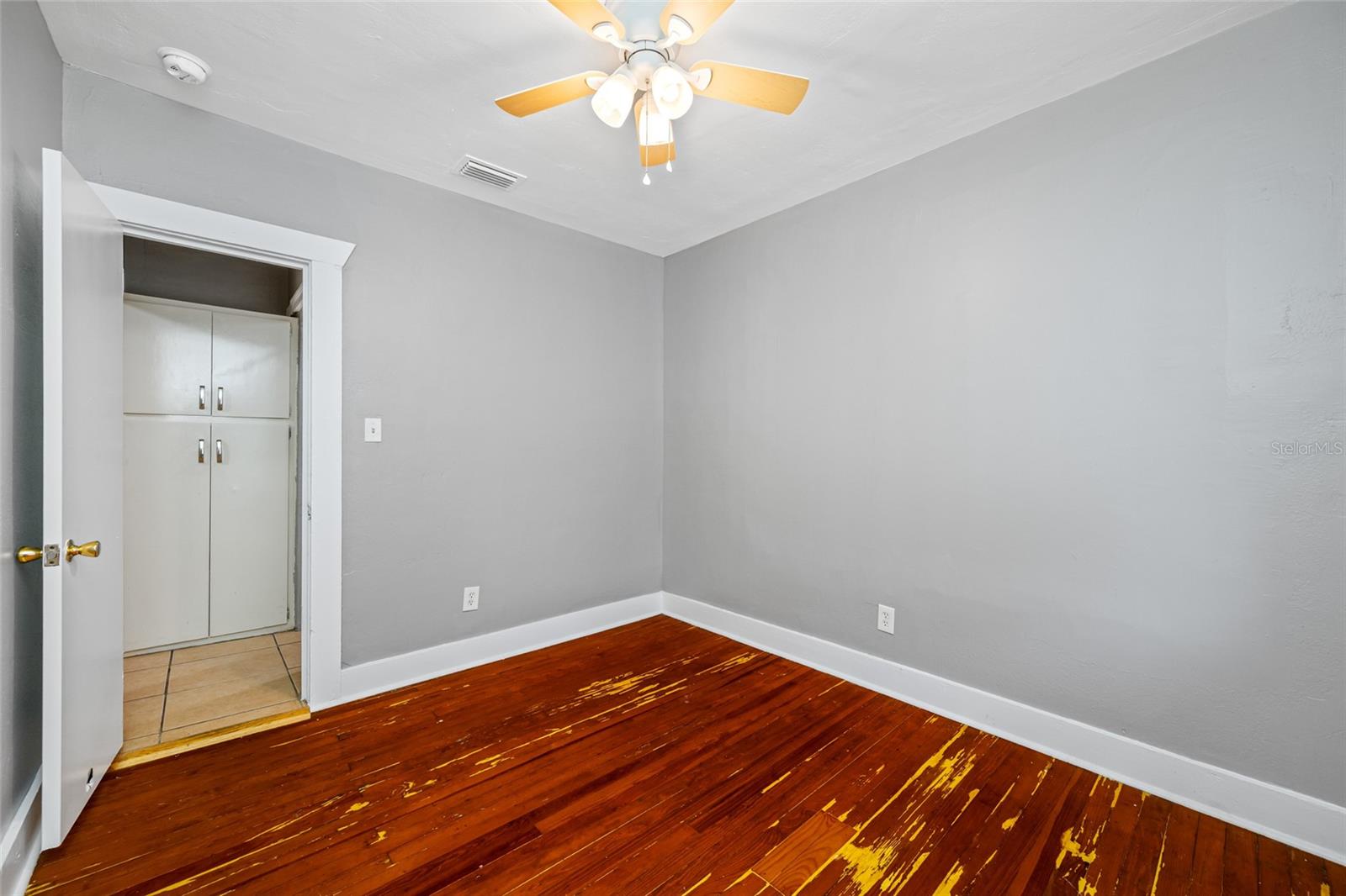 301 W WOODLAWN AVE, TAMPA, FL, 33603