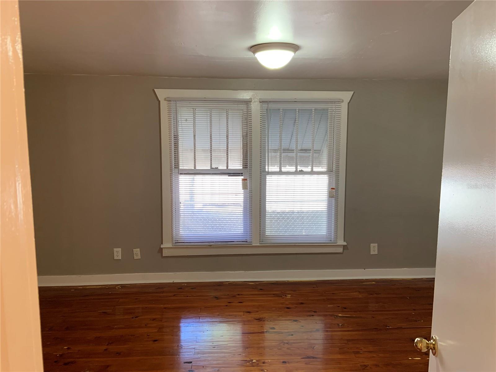 301 W WOODLAWN AVE, TAMPA, FL, 33603