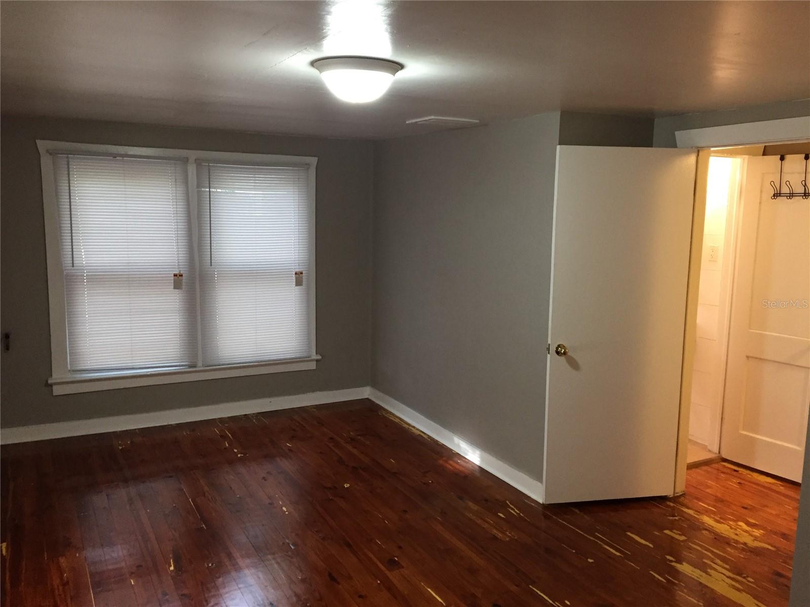 301 W WOODLAWN AVE, TAMPA, FL, 33603