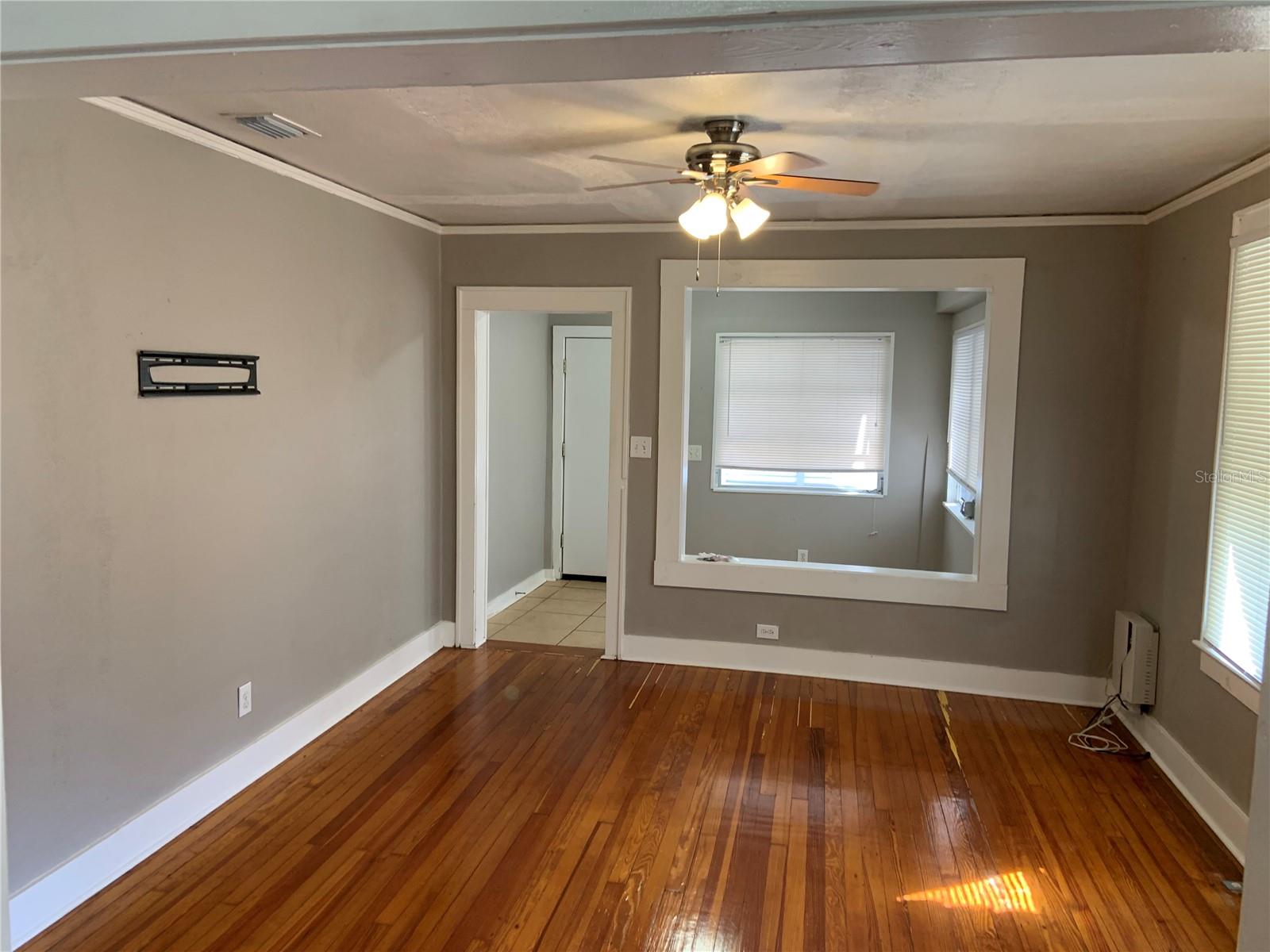 301 W WOODLAWN AVE, TAMPA, FL, 33603