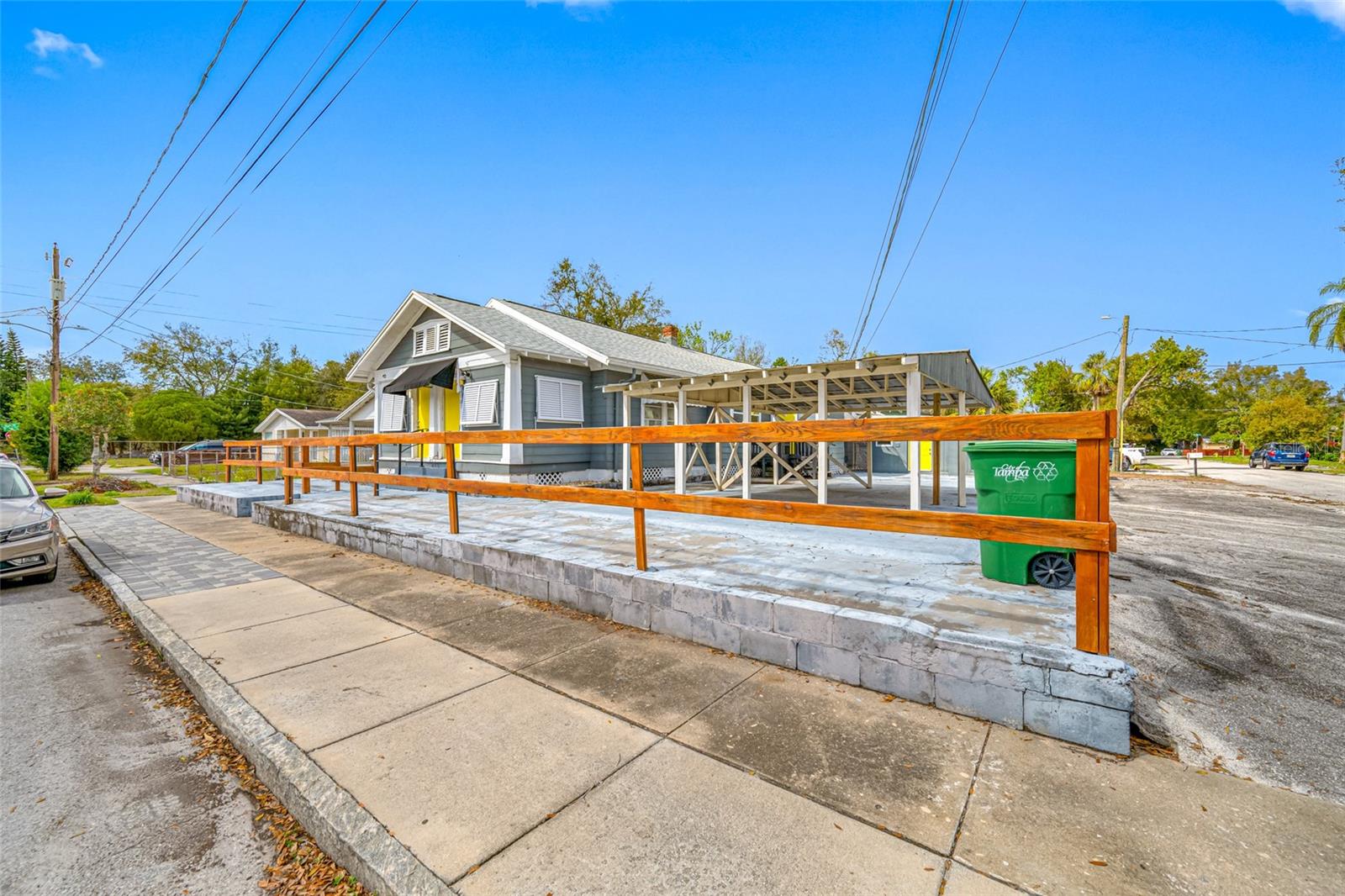 301 W WOODLAWN AVE, TAMPA, FL, 33603
