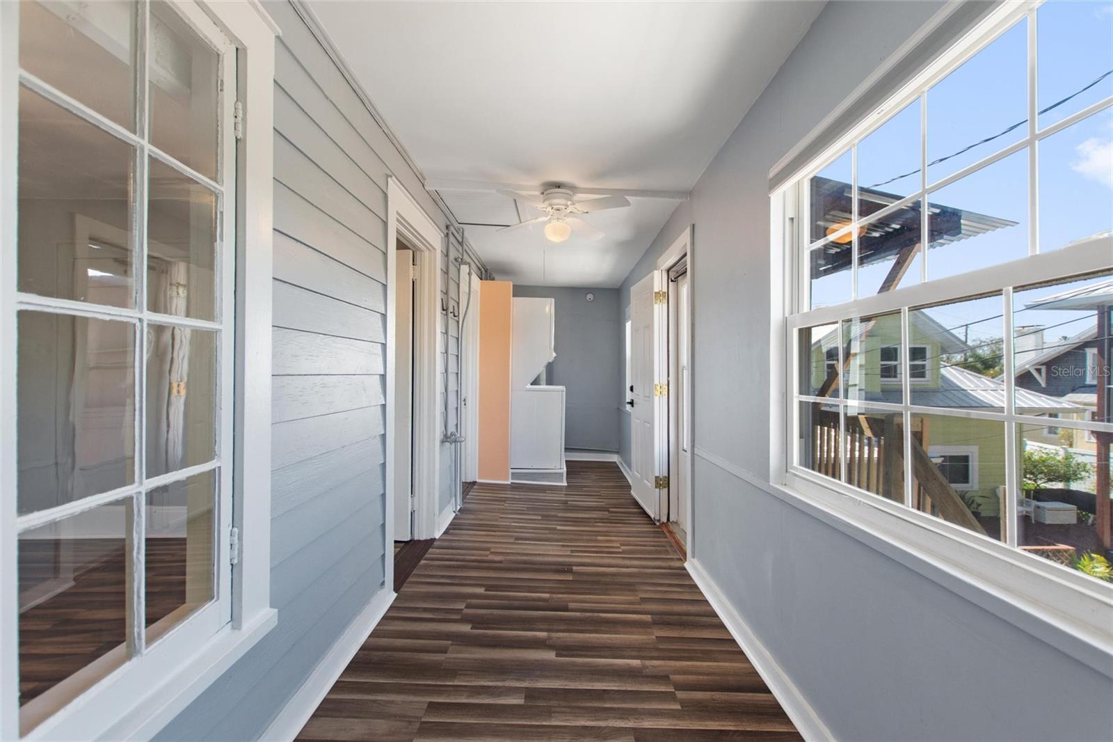 7401 & 1/2 1ST AVE N #UPR-B, ST PETERSBURG, FL, 33710